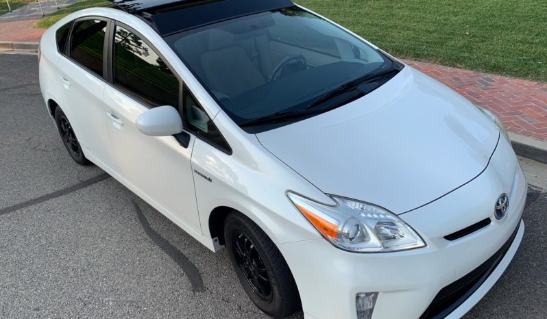 2013 Toyota Prius 3 Hatchback HD full