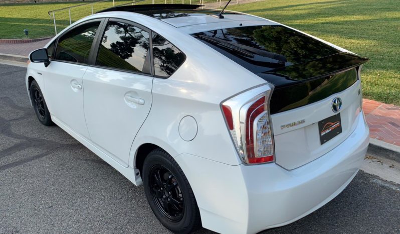 2013 Toyota Prius 3 Hatchback HD full