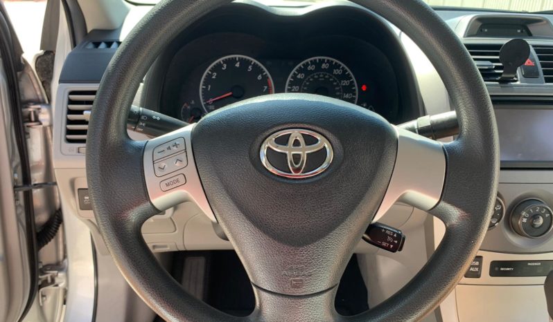 2013 Toyota Corolla LE full