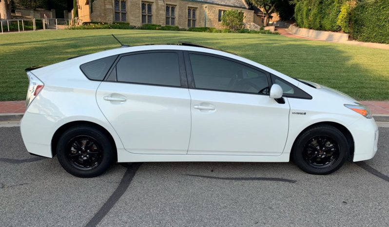 2013 Toyota Prius 3 Hatchback HD full