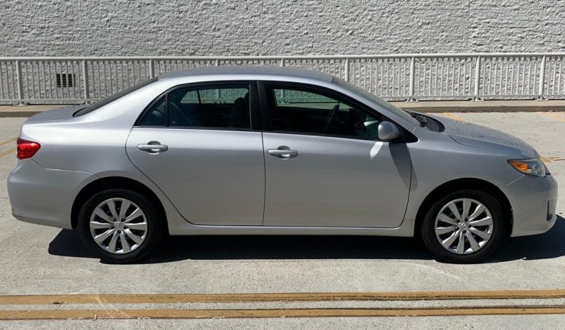 2013 Toyota Corolla LE full