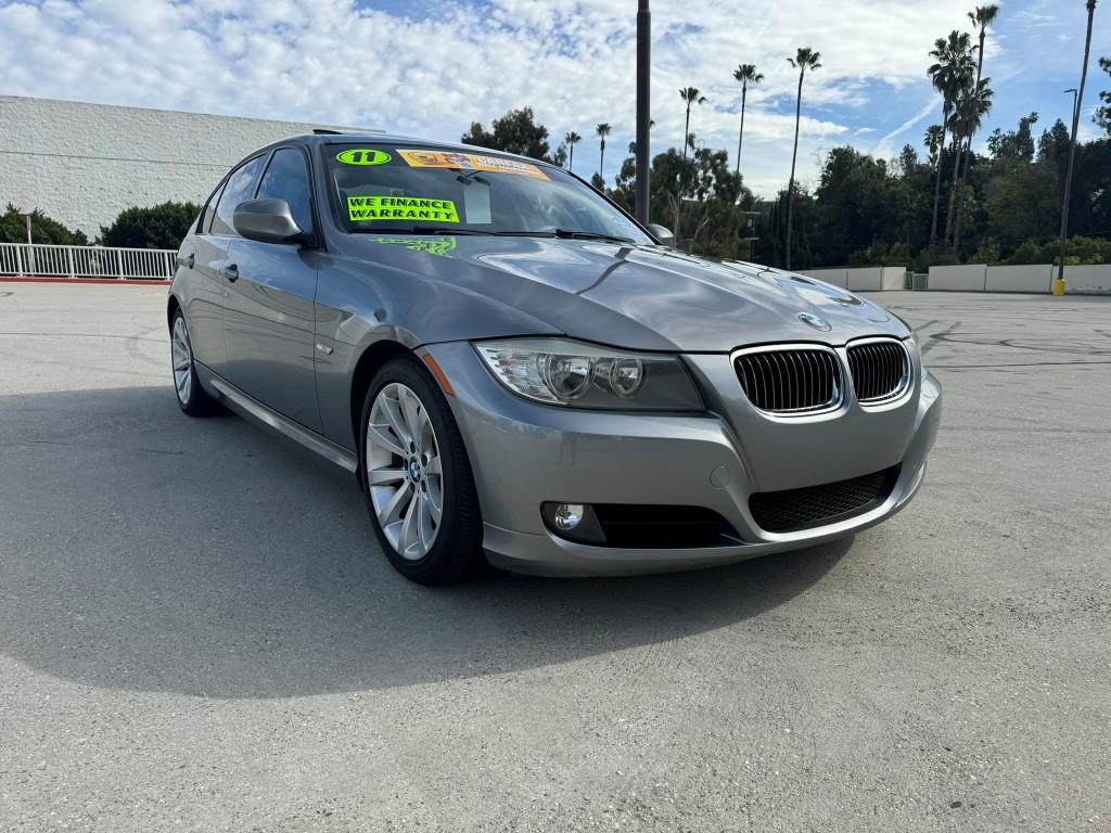 2011 BMW 3 Series 328i Sedan SULEV's photo