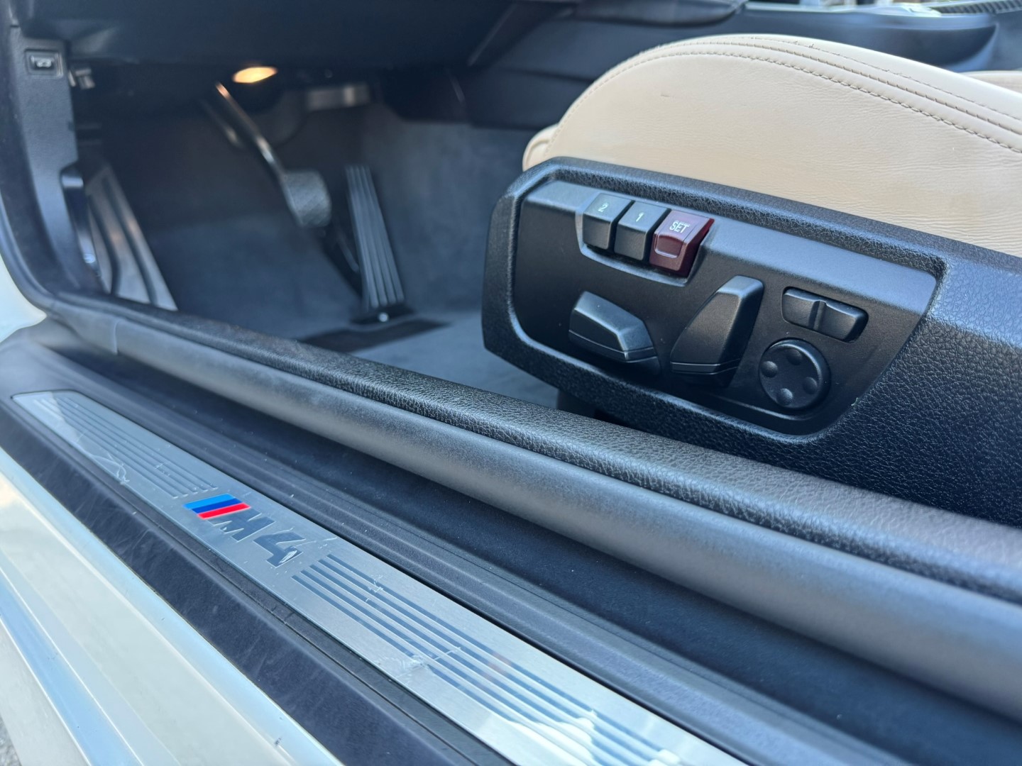 2015 BMW M4 Convertible Base - Photo 52