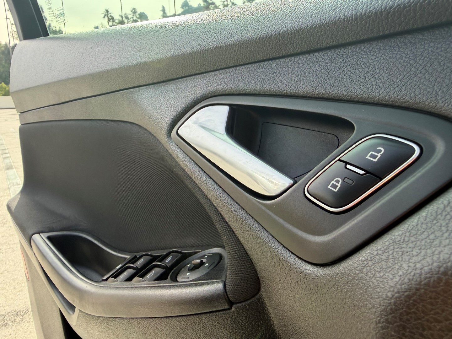 2017 Ford Focus SE - Photo 16