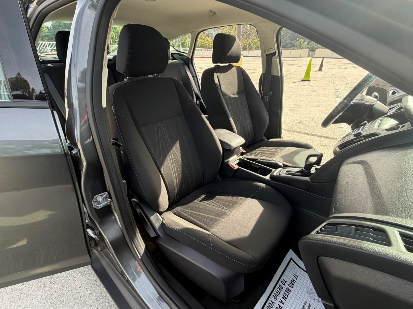 2017 Ford Focus SE - Photo 14