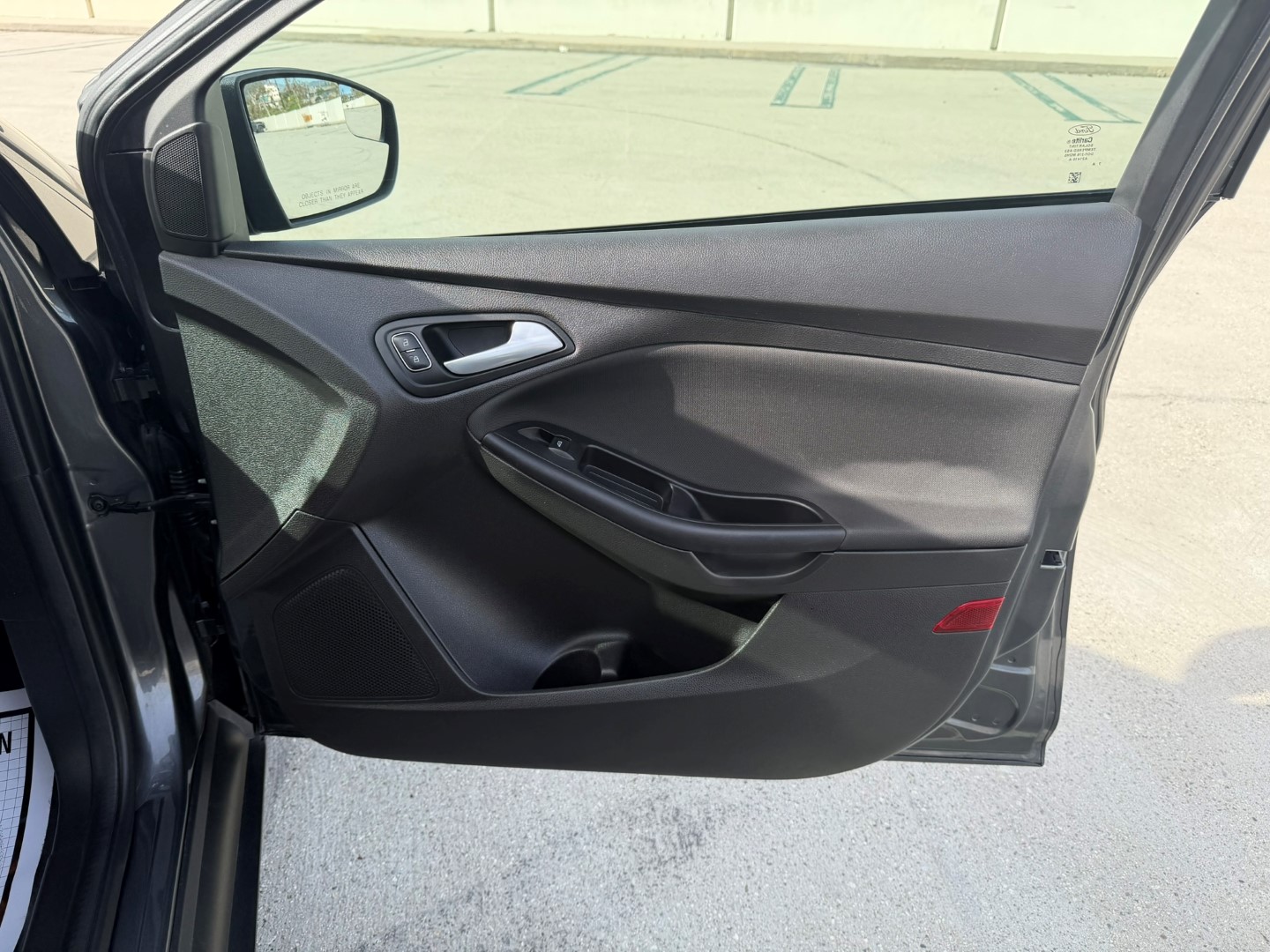 2017 Ford Focus SE - Photo 15