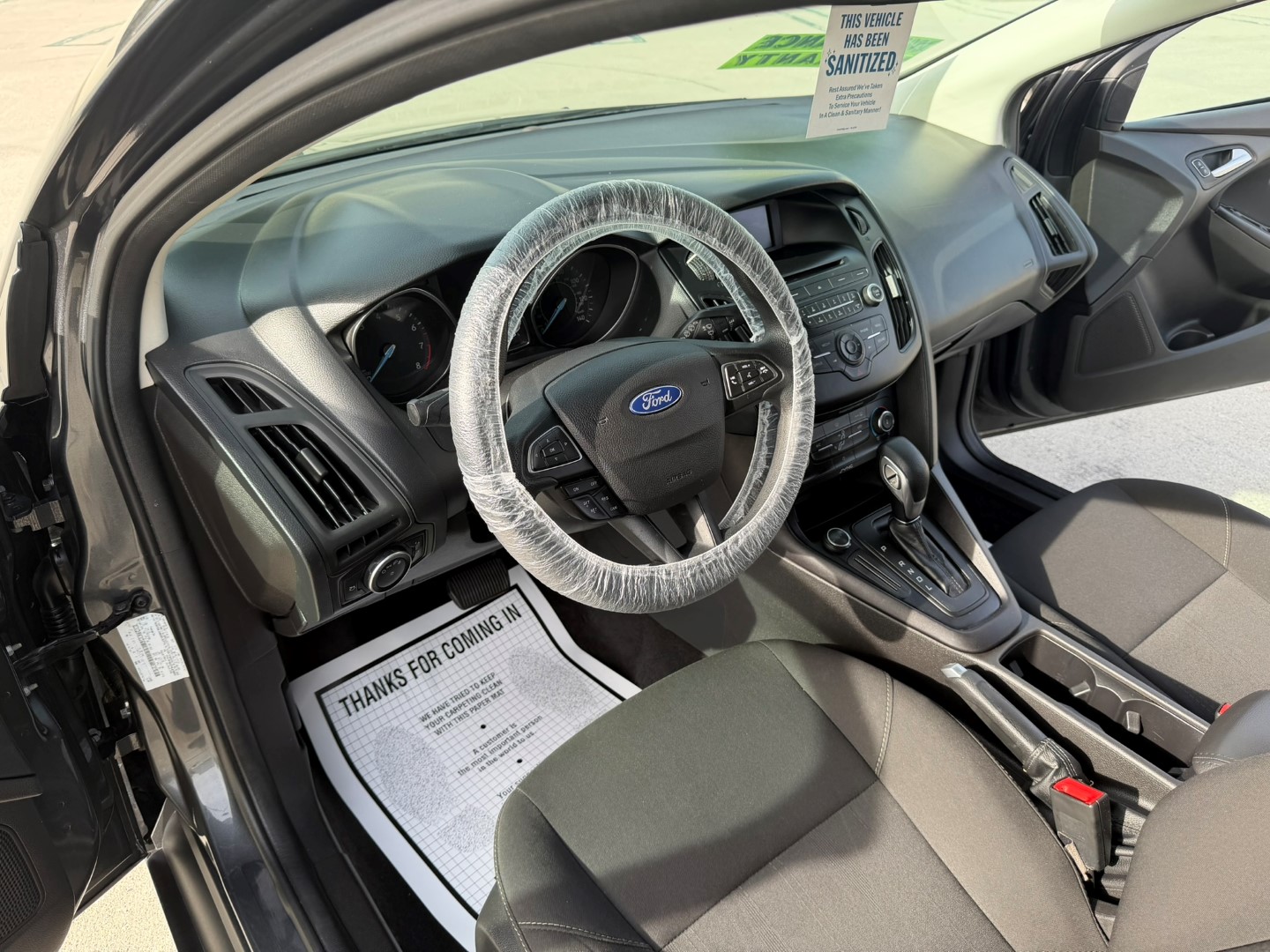 2017 Ford Focus SE - Photo 8